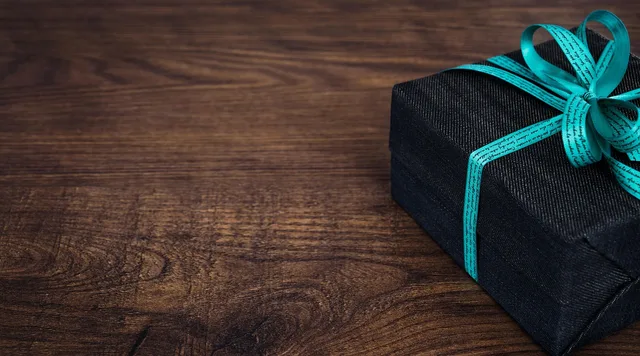 gift, happy birthday, present, wood, package, gift box, surprise, ribbon, bow, father's day, packaging, gift packaging, closeup, copy space. How a subscription commerce disclosure policy applies ASA rules